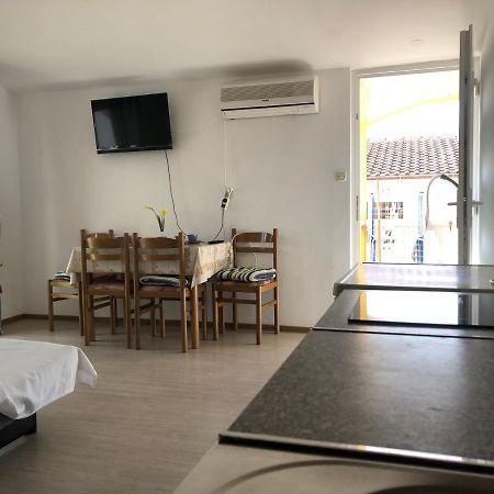 Apartments Marija Vir Exterior foto
